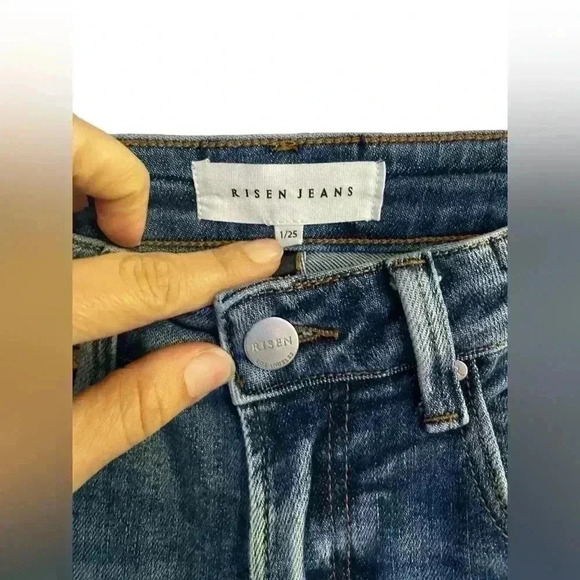 Risen Jeans size 1/25 distressed blue jeans ankle length. Gently used. - Picture 5 of 8